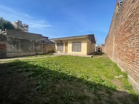 Avenida 38 e/ 29 y 30 1700