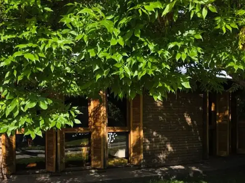 EXCELENTE CASA EN VENTA CARRIL GODOY CRUZ