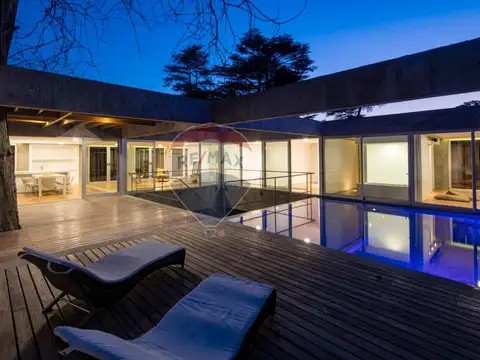 Casa en Venta en Guillermo E Hudson, USD 1.100.000