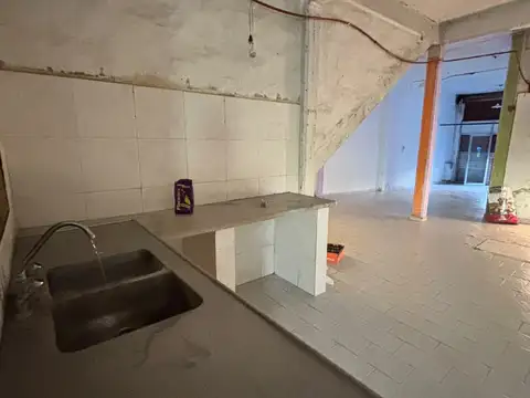 Local en Alquiler en Villa España, $ 400.000
