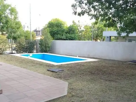 Casa 5 ambientes con 2 baños