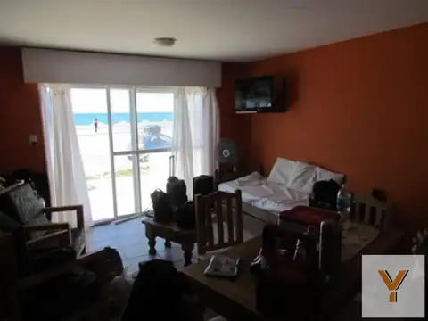 Oficina Monoambiente con 8 baños