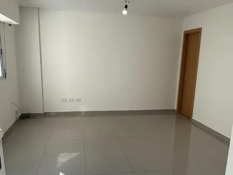 Departamento en Alquiler en Centro, $ 300.000