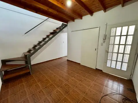 Departamento dos ambientes en alquiler en Merlo