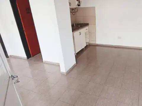 Casa en Alquiler con 2 cocheras