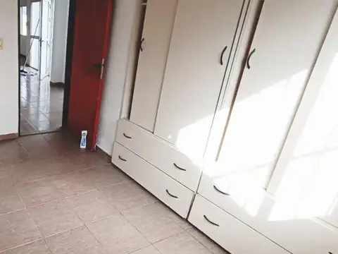 EN ALQUILER CASA DE 2 DORMITORIOS CON PILETA EN ROLDAN 