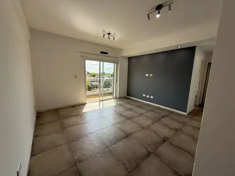 Departamento en Alquiler en Remedios de Escalada, $ 650.000