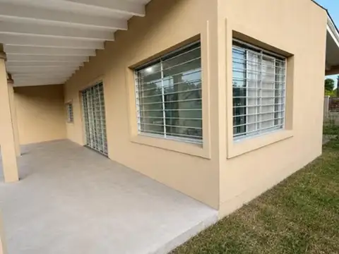Exc casa 1 dorm estrenar gal/jardin La Merced Chica
