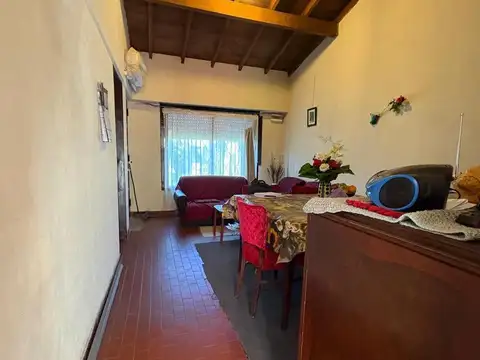 venta casa en castelar sur, barrio santa rosa