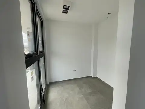 Casa 7 ambientes con 2 baños