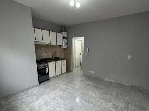 Depto Tipo Casa en Alquiler de 1 dormitorio