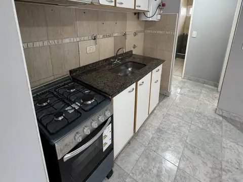 Depto Tipo Casa en Alquiler en Castelar, $ 430.000
