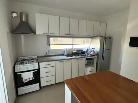 Departamento de 3 ambientes en venta. Zona San Martin centro.