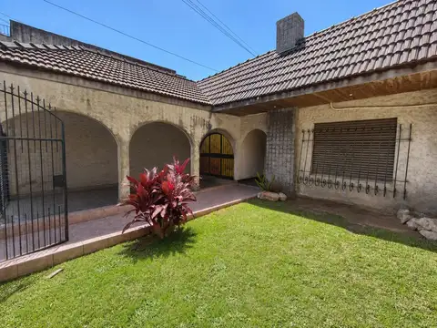 OPORTUNIDAD VENTA CHALET 3 AMBIENTES ESCUCHA OFERTAS