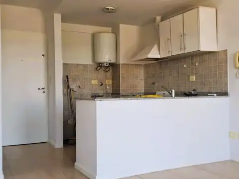 Departamento en Alquiler en Haedo Norte, $ 400.000