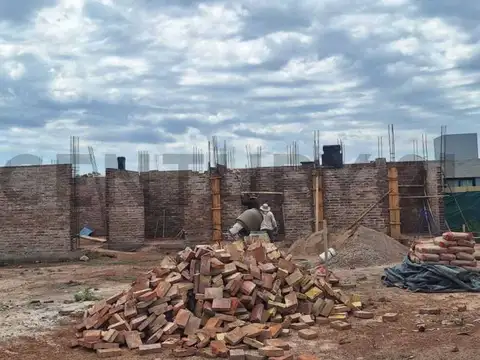 Casa 5 ambientes con 2 baños