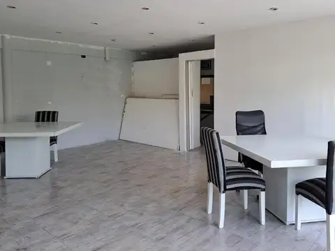 Oficina 2 ambientes con 1 baño