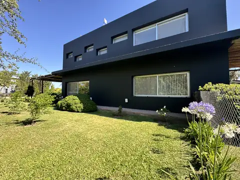 Casa Divina en Puerto Roldan