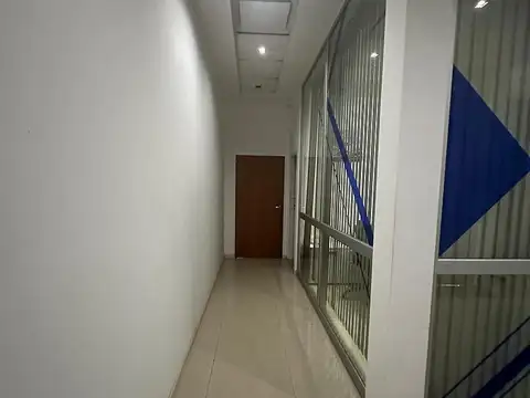 OFICINA EN VENTA en Canning, complejo Amaneceres Office. Ruta 58.