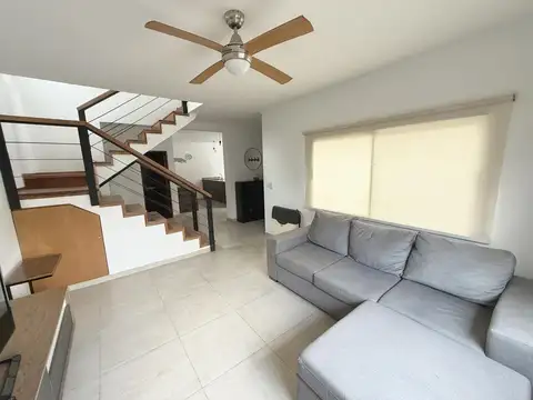 Casa en Alquiler en Funes, $ 1.989.000