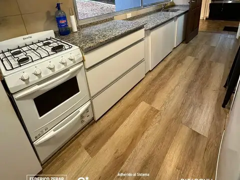 Casa en Alquiler con 1 cochera