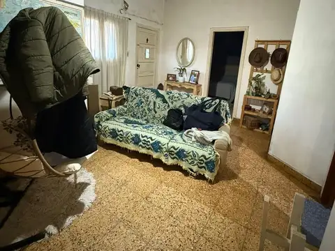 Casa 3 ambientes con 2 baños
