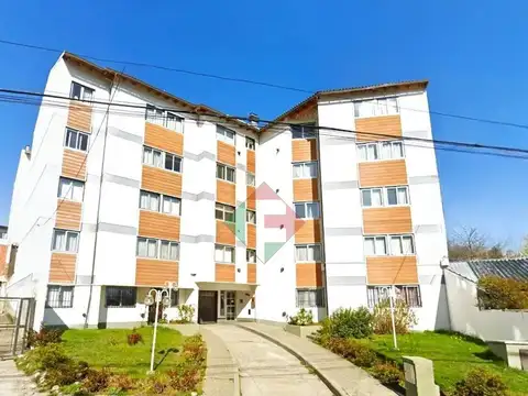 Departamento de dos dormitorios en Carlos Ruiz casi esquina Mitre, muy luminoso