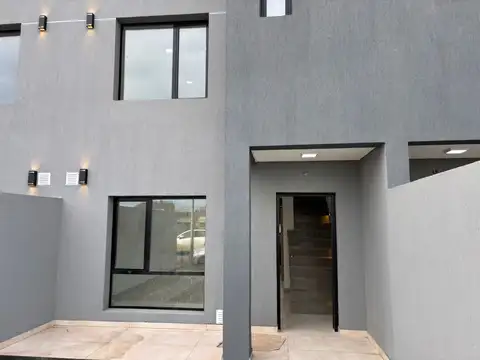 Casa en Venta en Neuquen, USD 185.000