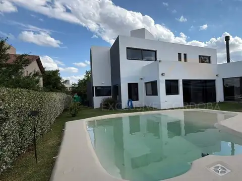 LAS TERRAZAS VALLE ESCONDIDO CASA EN ALQUILER