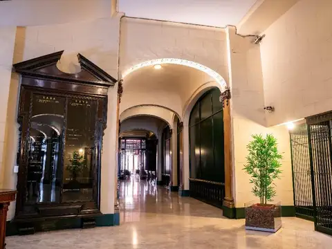 Oficina en Alquiler en Centro, $ 872.000