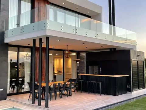 Casa en Venta con cochera