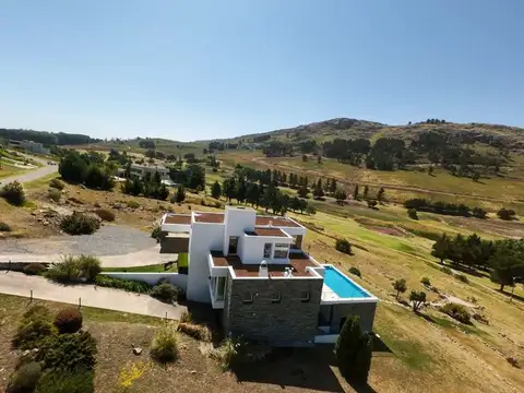 Casa en Venta con 3 cocheras