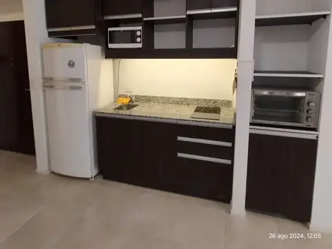 BONITO DEPARTAMENTO AMPLIO CON BALCÓN