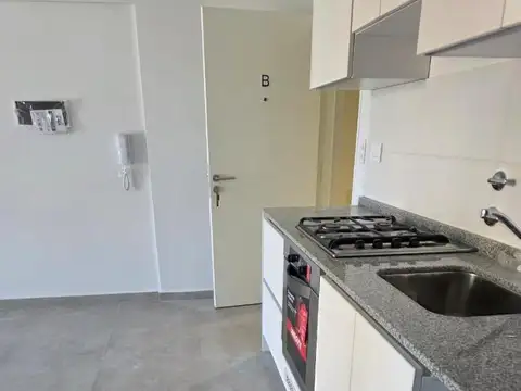 Departamento en Alquiler en Republica De La Sexta, $ 550.000
