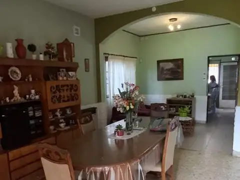 Casa en Alquiler en Villa Luzuriaga, $ 1.050.000
