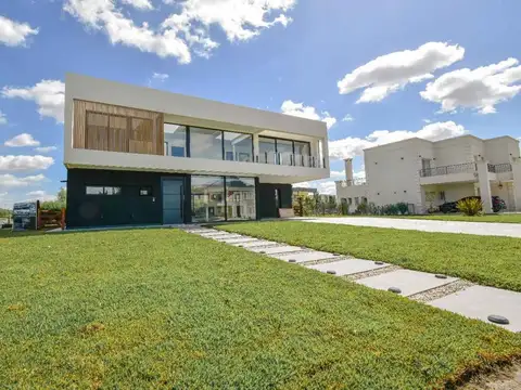 Mariano Castex 10000