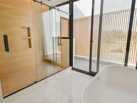 CASA EN VENTA EN LA PROVIDENCIA 6 AMBIENTES