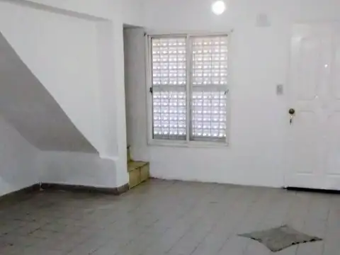 ALQULER CASA BARRIO EMPALME