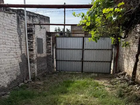 Casa 4 ambientes con 1 baño