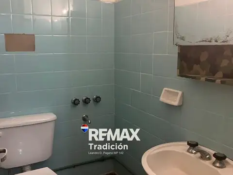 CASA EN VENTA  MACROCENTRO CON GARAGE Y PATIO