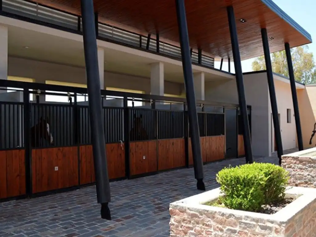 Áreas comunes piscina, club-house, juegos en Area 60