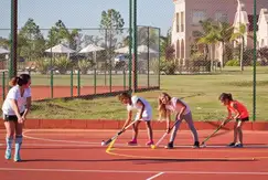 Actividades deportivas futbol, golf, tenis, polo en el Country Club, Area 60