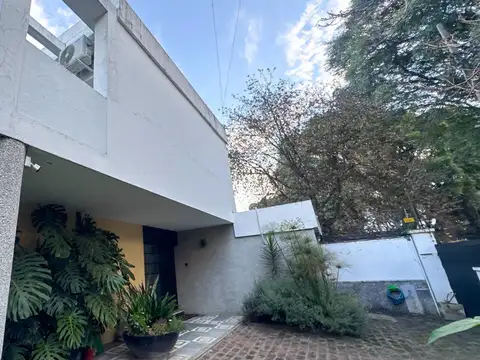 Casa en Alquiler 5 ambientes Acassuso