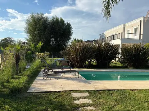 Casa en Alquiler en Haras Santa Maria, USD 1.200
