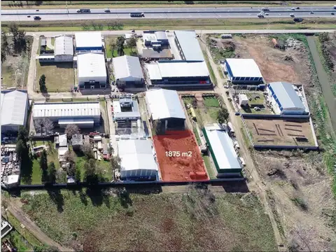 Terreno en Venta 83  mts Fondo