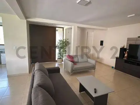 Oficina en Venta con 3 cocheras