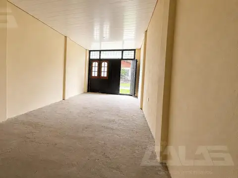 Casa 3 ambientes con 1 baño