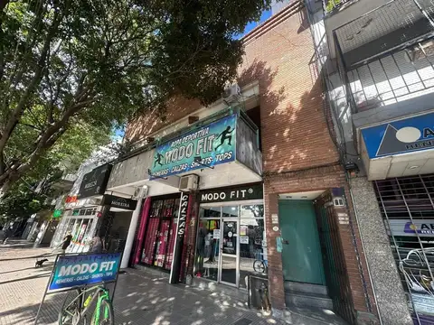 José M. Moreno Av. 700, Piso 1