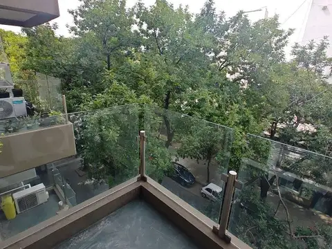 Monoambiente al frente en alquiler. Digno de ver