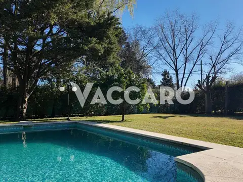 Casa 5 ambientes con 3 baños